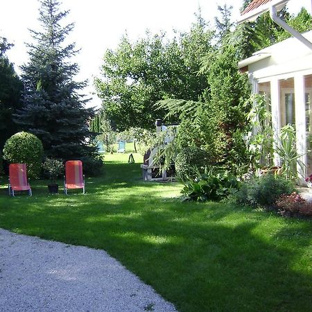 ヘーヴィーズ Muskatli Vendeghaz Bed & Breakfast エクステリア 写真